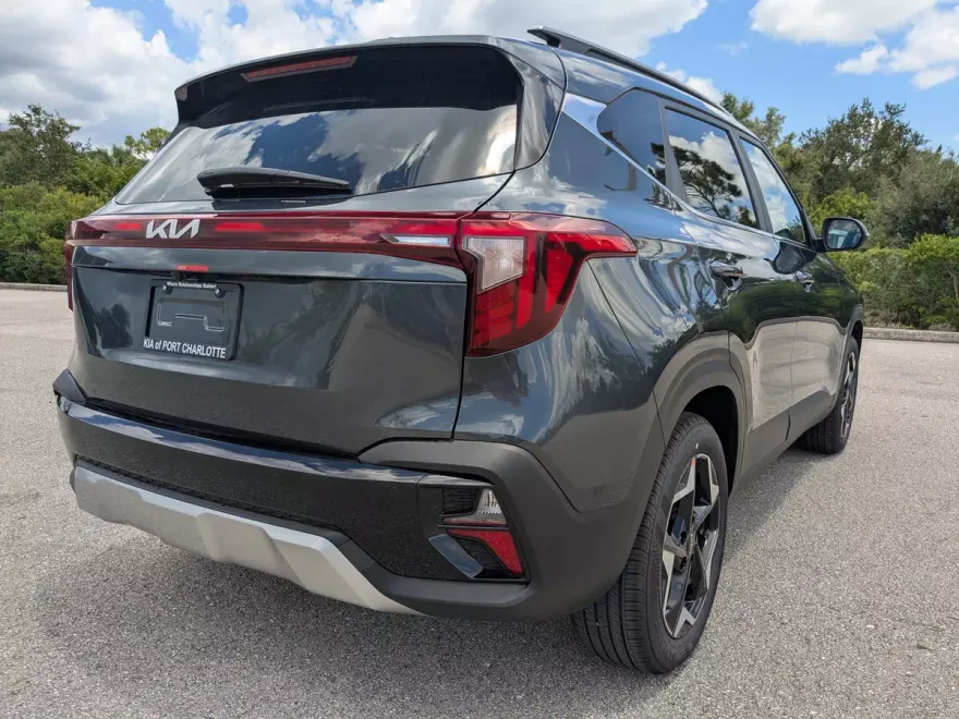 2026 Kia Seltos EX photo 1