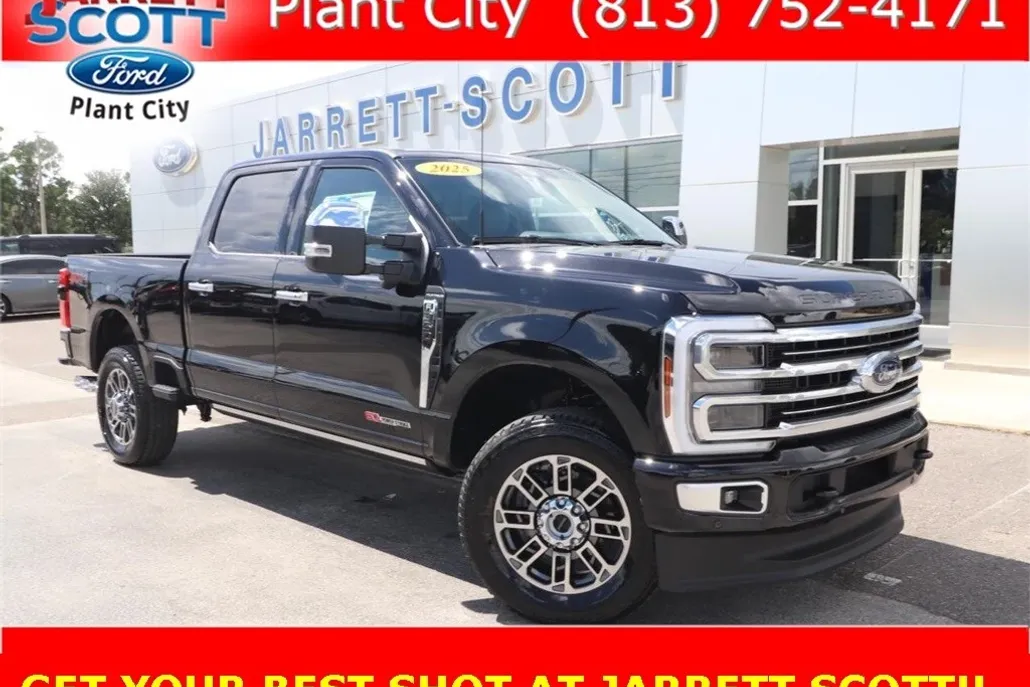 2025 Ford F-350 Platinum photo 1