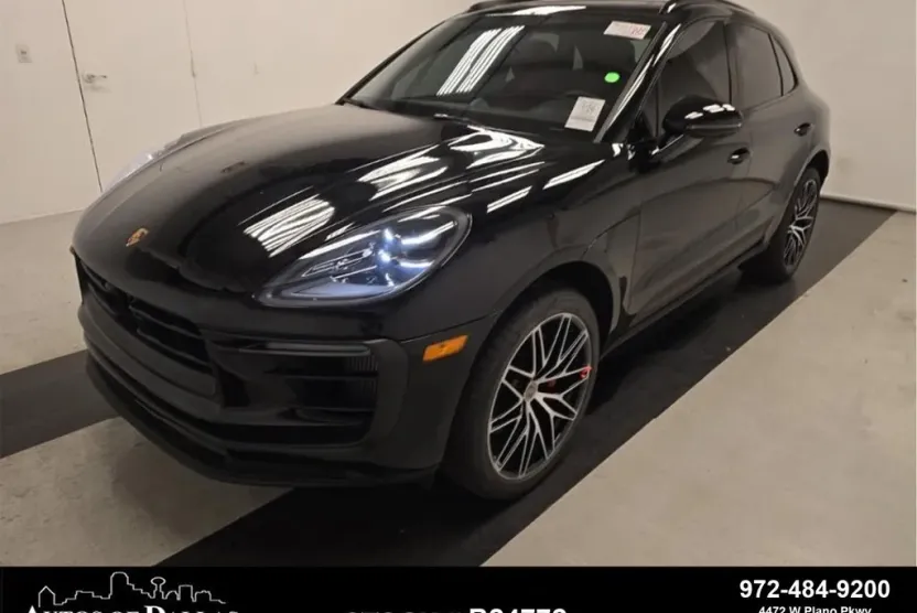 2022 Porsche Macan S photo 1