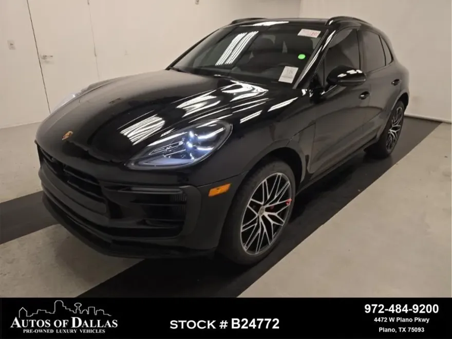 2022 Porsche Macan S photo 1