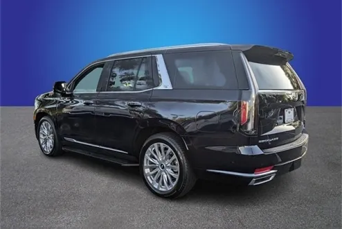 2024 Cadillac Escalade Premium Luxury photo 3