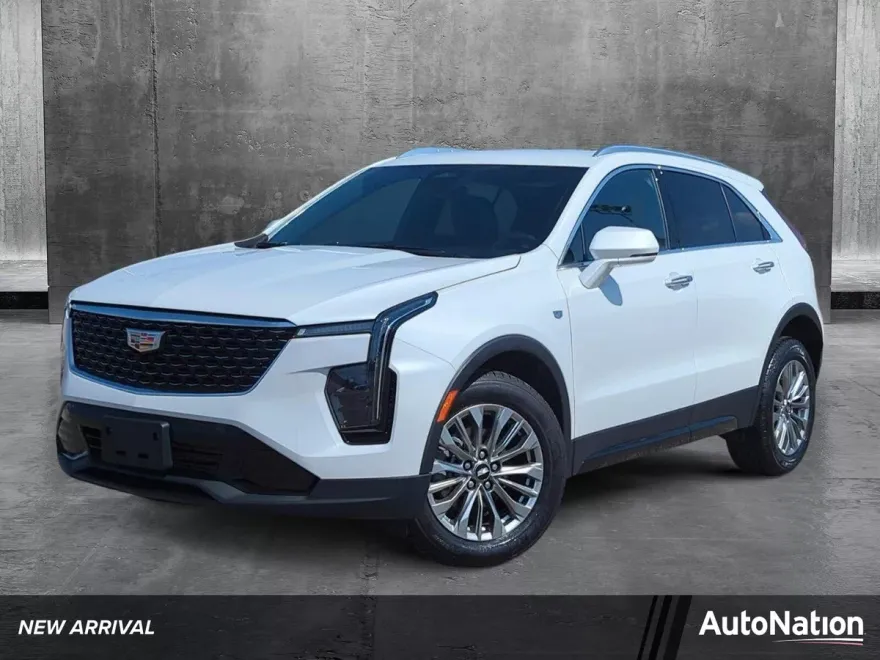 2024 Cadillac XT4 Premium Luxury photo 1