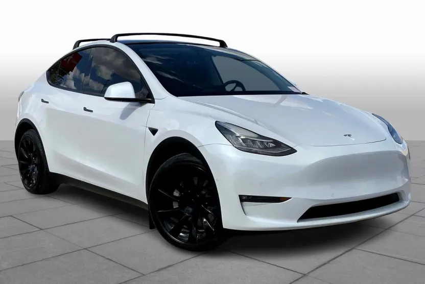 2021 Tesla Model Y Long Range photo 1