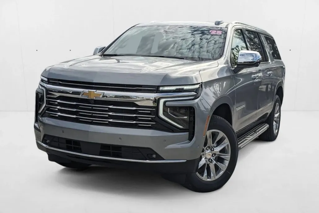 2025 Chevrolet Suburban Premier photo 1