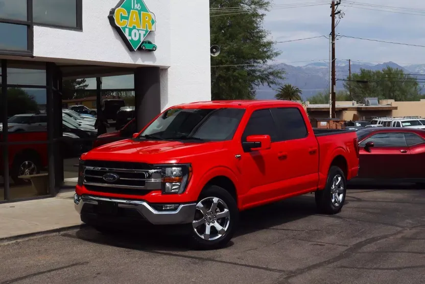 2023 Ford F-150 XLT photo 1
