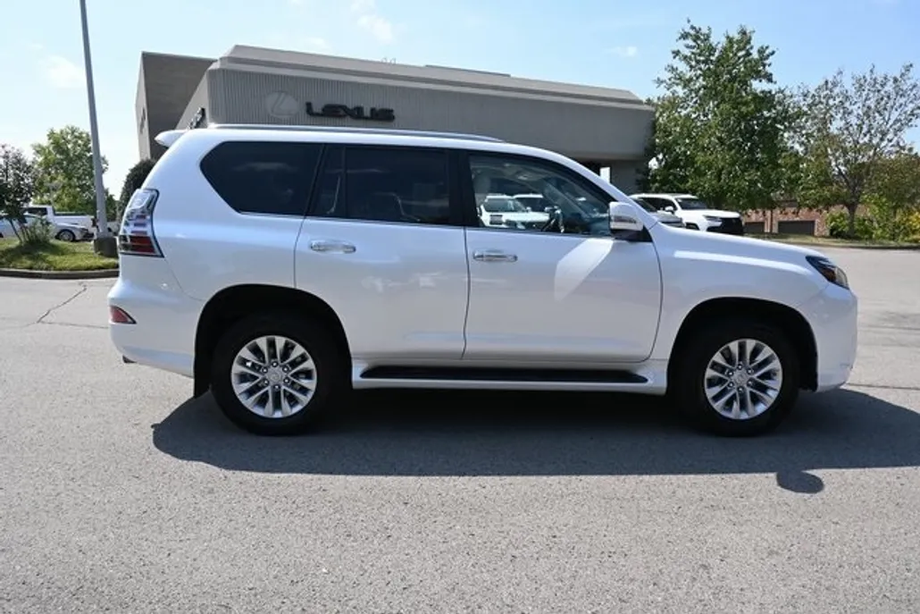 2023 Lexus GX 460 photo 1
