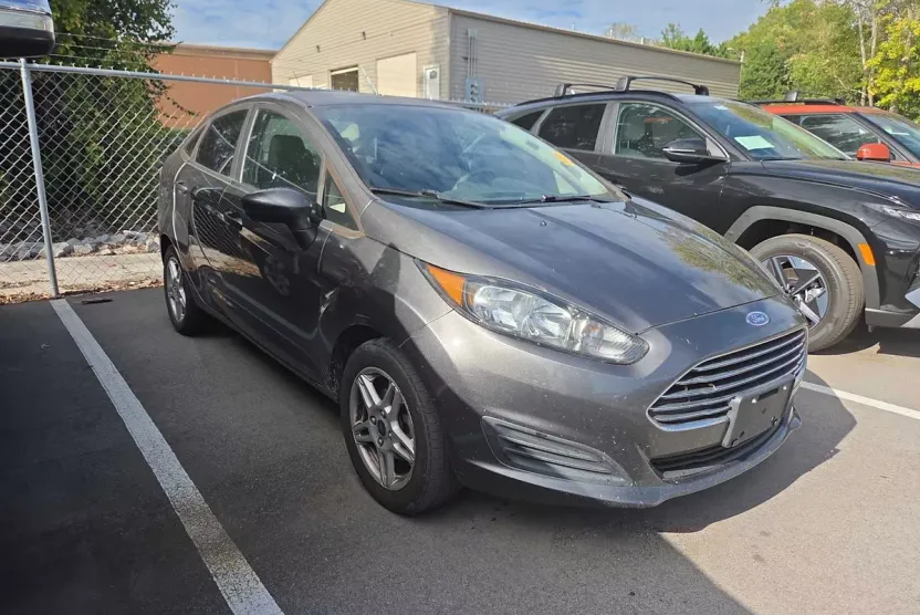 2018 Ford Fiesta SE photo 1