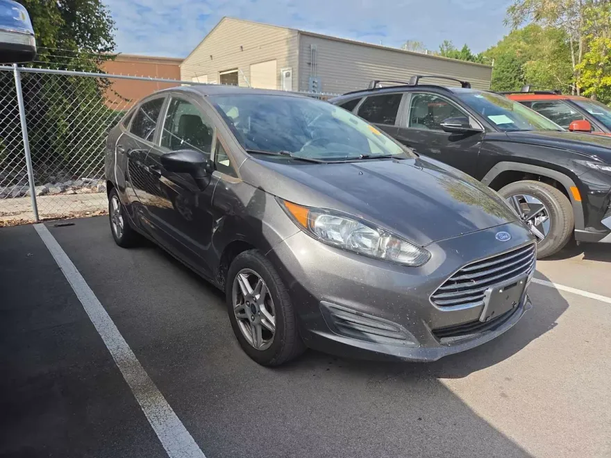 2018 Ford Fiesta SE photo 1