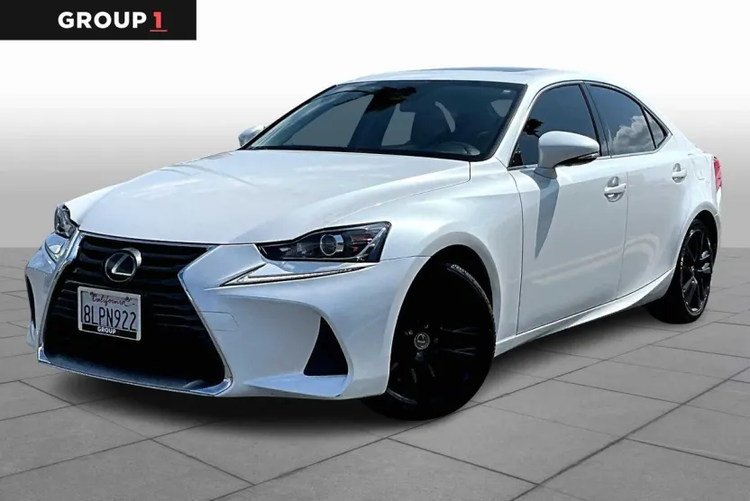 2019 Lexus IS 300 photo 1
