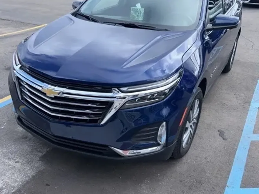 2023 Chevrolet Equinox Premier photo 1