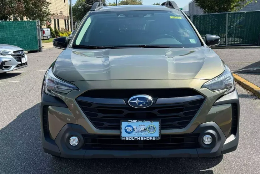 2024 Subaru Outback Premium photo 1