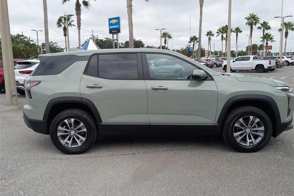 2026 Chevrolet Equinox LT photo 1