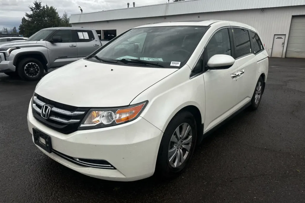 2016 Honda Odyssey EX-L photo 1