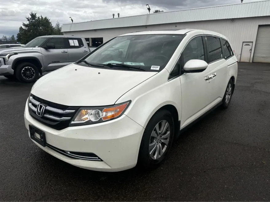 2016 Honda Odyssey EX-L photo 1