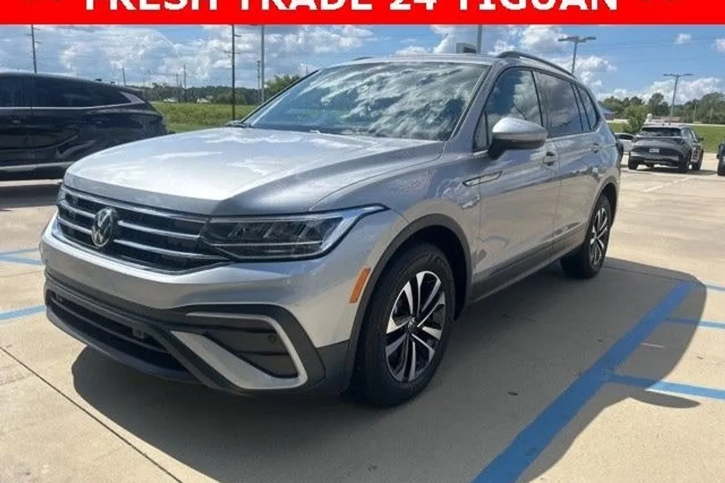 2024 Volkswagen Tiguan S photo 1