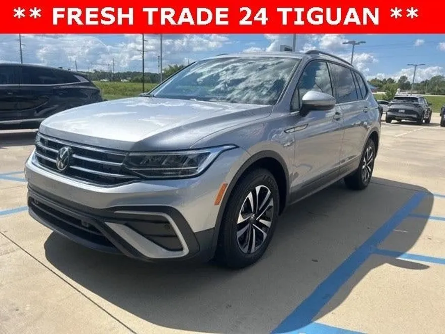 2024 Volkswagen Tiguan S photo 1