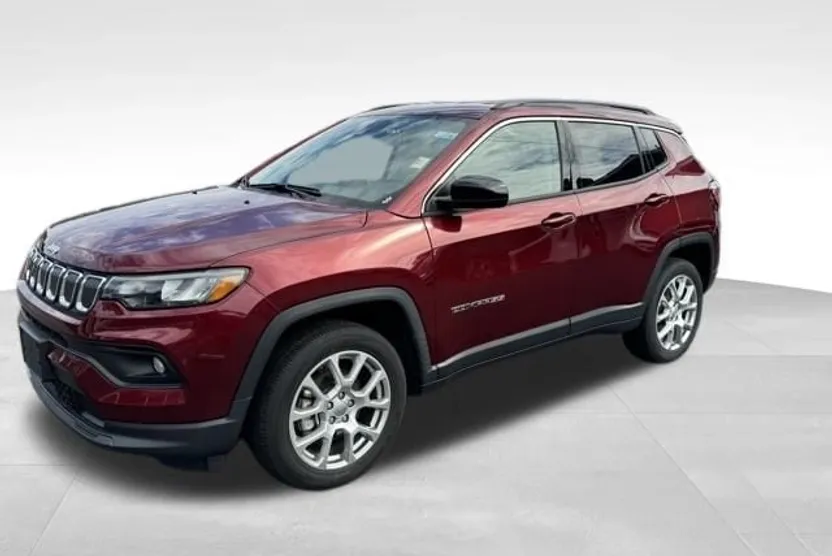 2022 Jeep Compass Latitude Lux photo 1