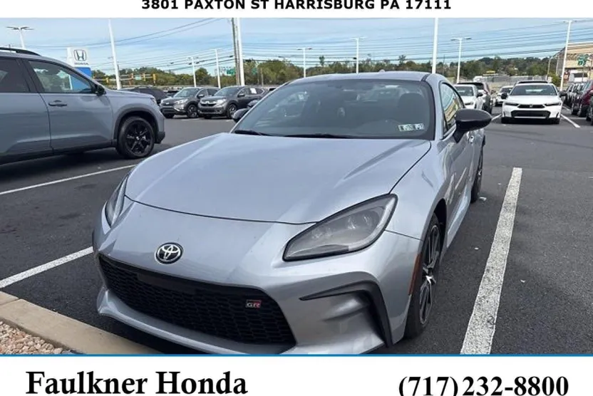 2024 Toyota GR86 photo 1