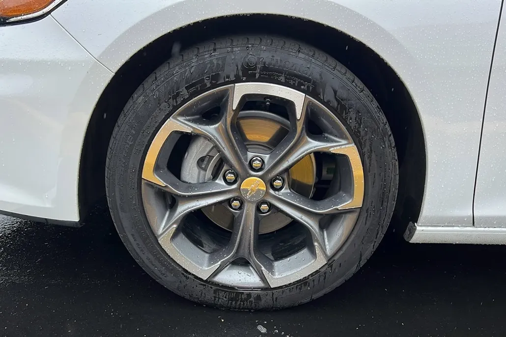 2024 Chevrolet Malibu 1LT photo 1