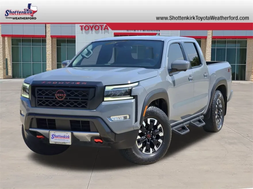 2023 Nissan Frontier PRO-X Crew Cab photo 1