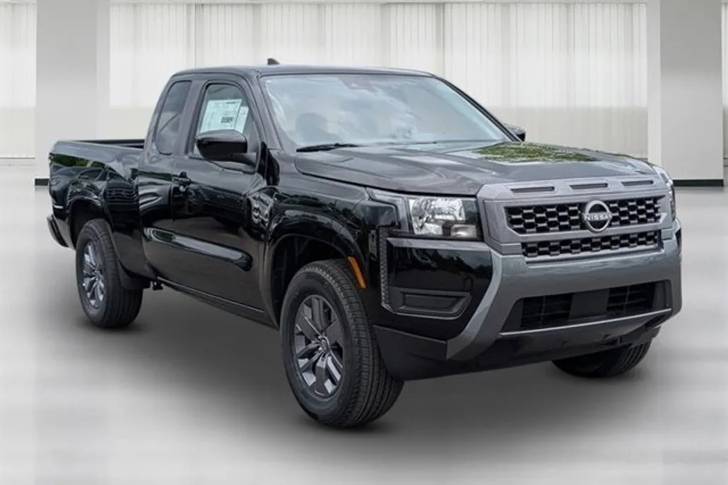2025 Nissan Frontier SV photo 1