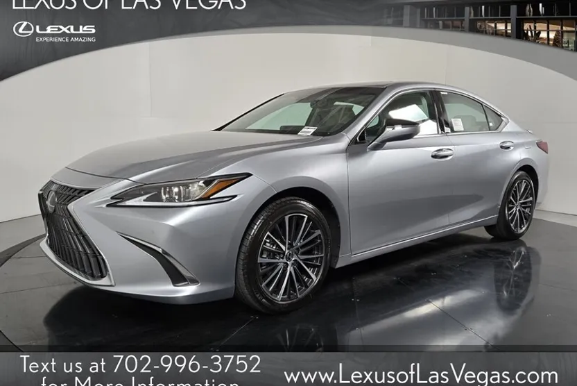 2025 Lexus ES 300h photo 1