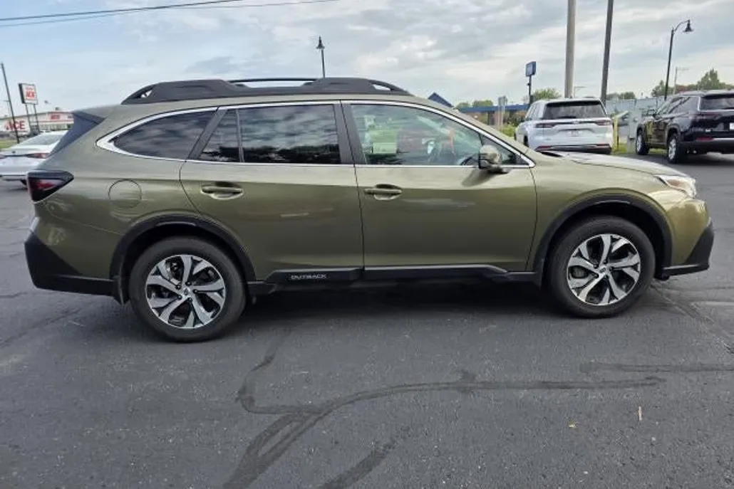 2020 Subaru Outback Limited photo 1