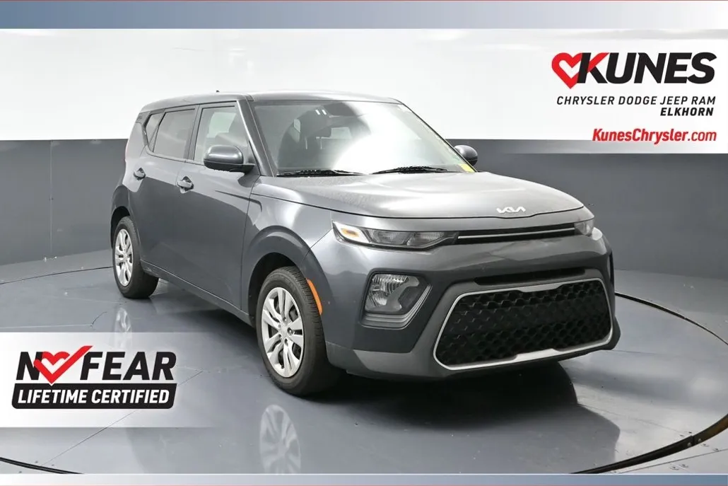 2022 Kia Soul LX photo 1