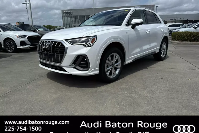 2025 Audi Q3 45 TFSI S line Premium Plus photo 1