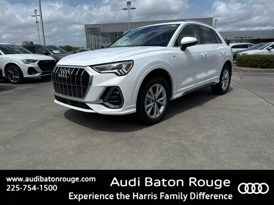 2025 Audi Q3 45 TFSI S line Premium Plus photo 1