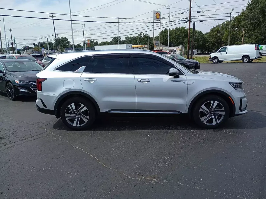 2022 Kia Sorento Plug-In Hybrid SX photo 1