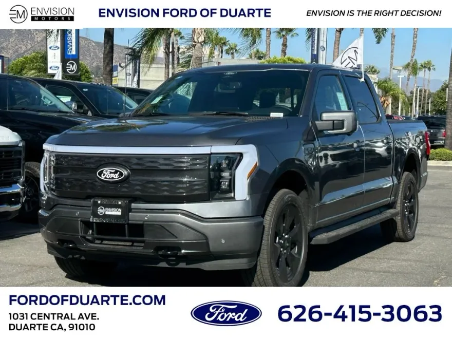 2025 Ford F-150 Lightning Platinum photo 1