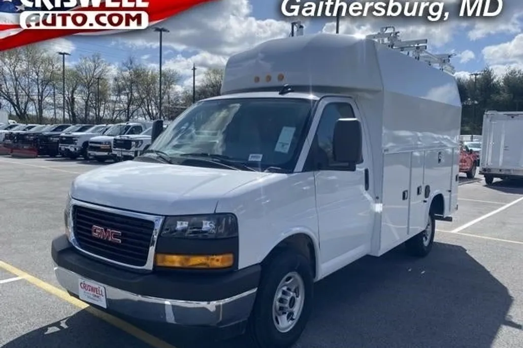 2024 Gmc Savana Cutaway 3500 photo 1