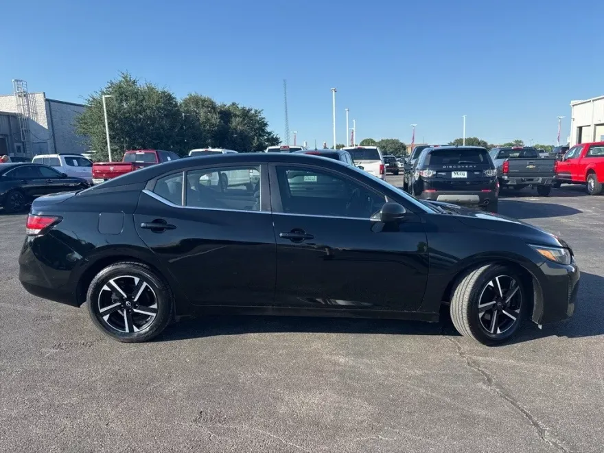 2024 Nissan Sentra SV photo 1