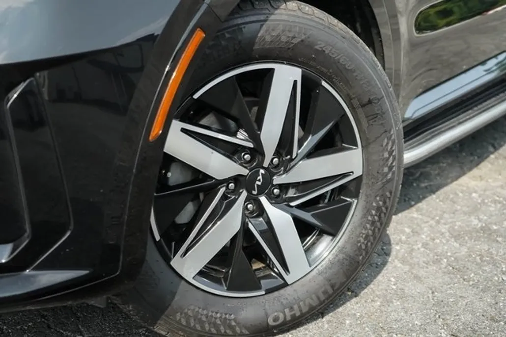 2022 Kia Sorento S photo 1