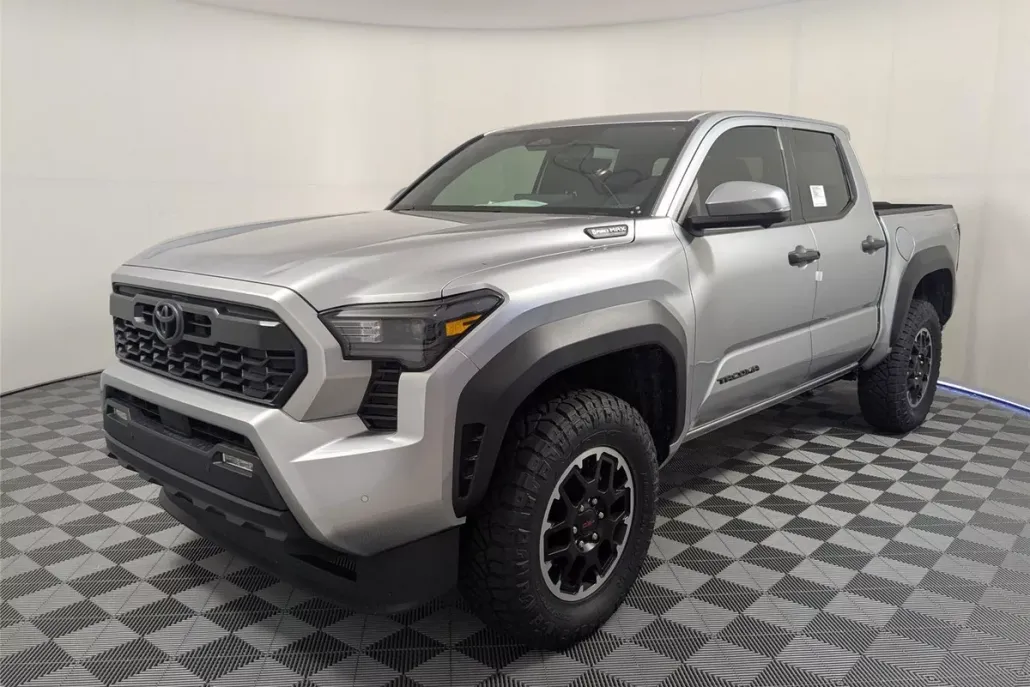 2025 Toyota Tacoma TRD photo 1