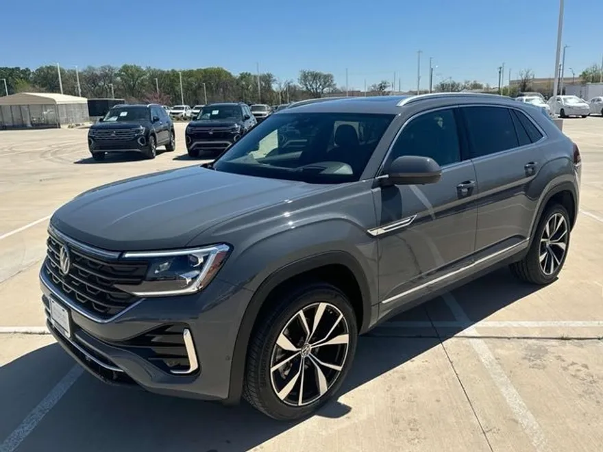 2025 Volkswagen Atlas Cross Sport SEL Premium R-Line photo 1
