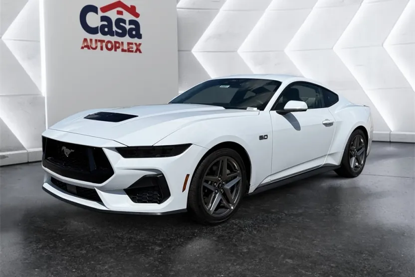 2025 Ford Mustang GT photo 1