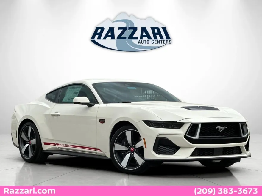 2025 Ford Mustang GT Premium photo 1