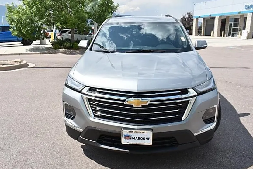 2023 Chevrolet Traverse Cloth 1LT photo 1