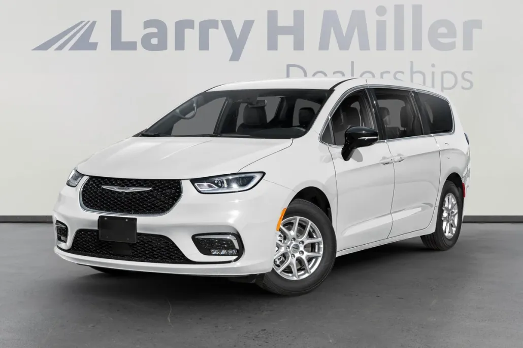 2025 Chrysler Pacifica photo 1