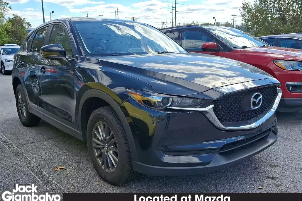 2017 Mazda CX-5 Touring photo 1