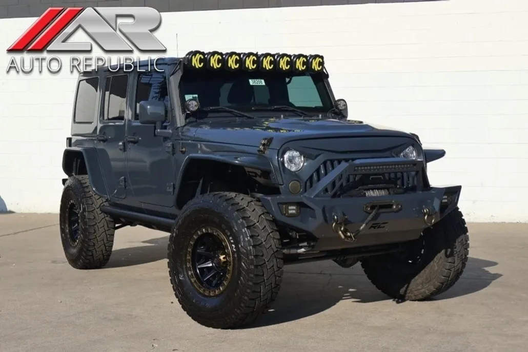2017 Jeep Wrangler Unlimited Rubicon photo 1