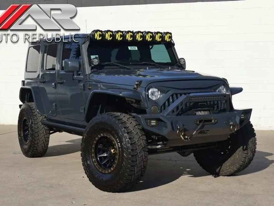 2017 Jeep Wrangler Unlimited Rubicon photo 1