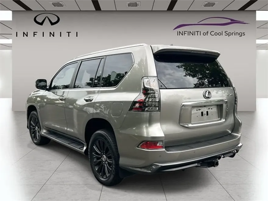 2023 Lexus GX 460 Luxury photo 1