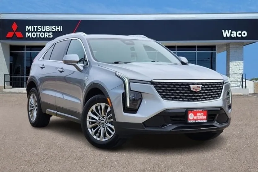2024 Cadillac XT4 Premium Luxury photo 1