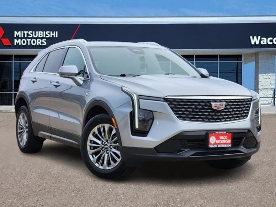 2024 Cadillac XT4 Premium Luxury photo 1