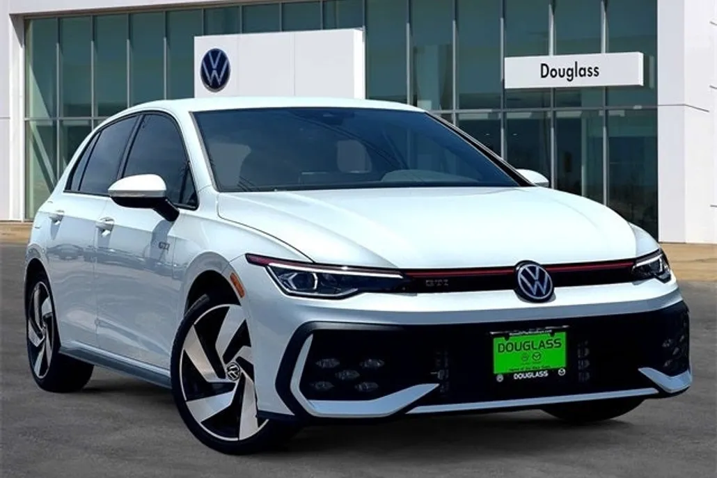 2025 Volkswagen Golf GTI S photo 1