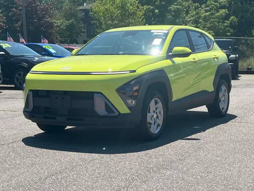 2024 Hyundai Kona SE photo 1