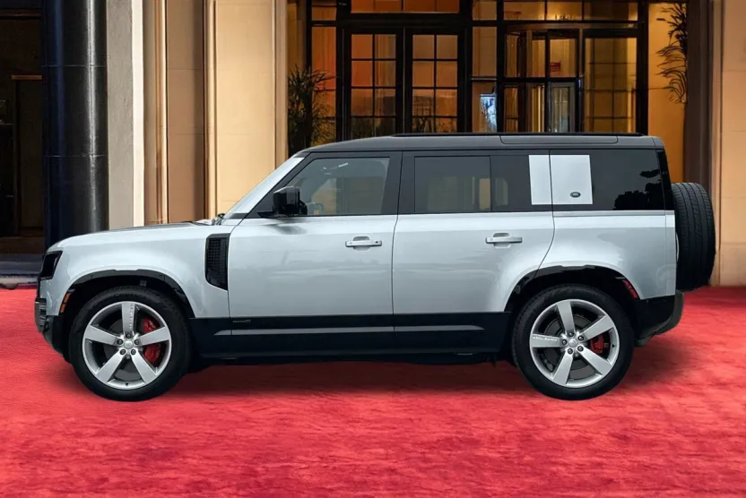 2023 Land Rover Defender 110 X photo 1